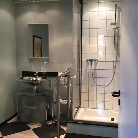 Apartment „herrenhausen“ - Stilvolles In Fachwerkhaus