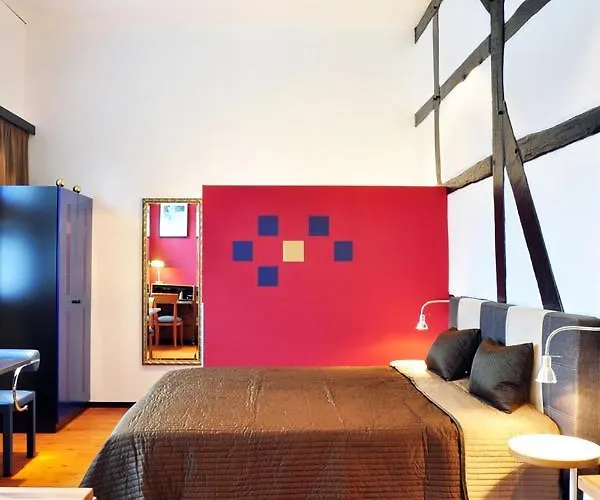 „herrenhausen“ - Stilvolles In Fachwerkhaus Apartamento *